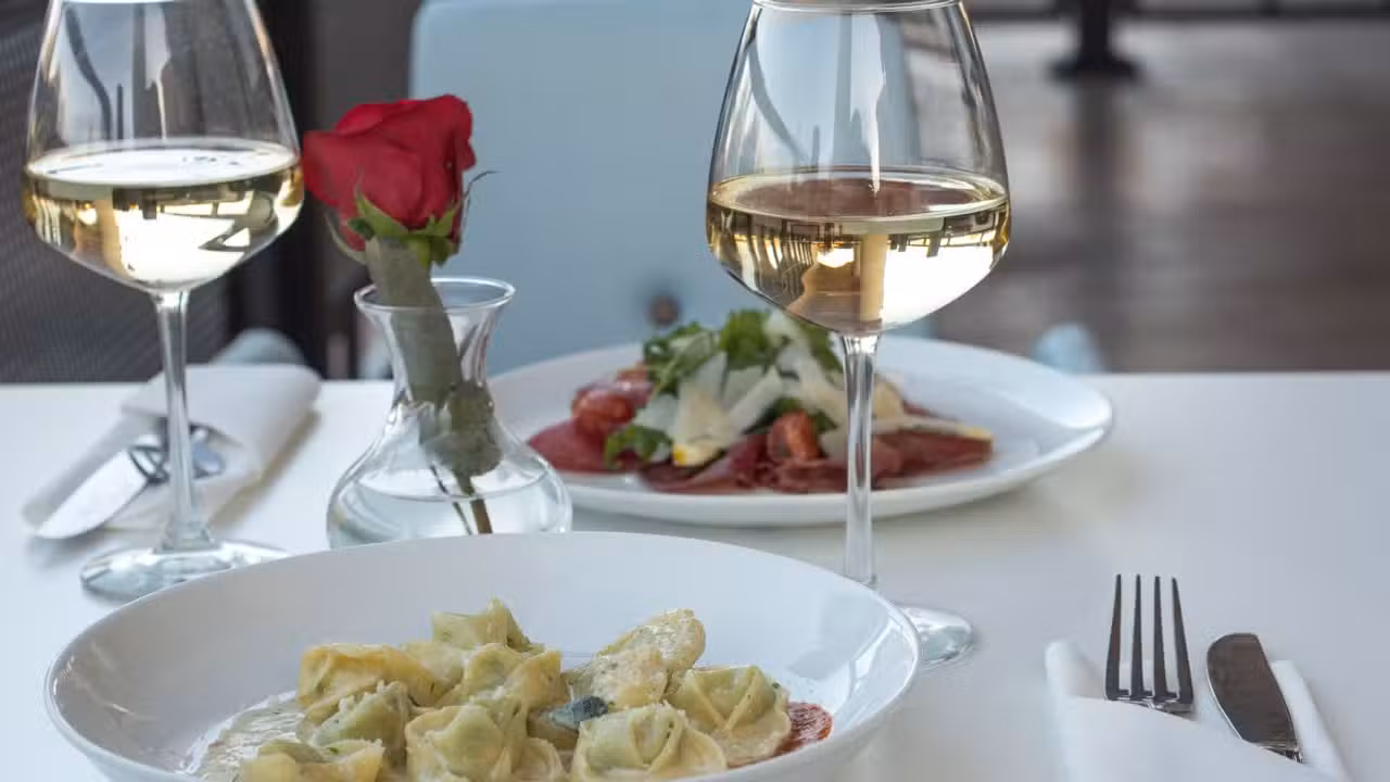 Comida - Carrara Italian Eatery, Moorpar, CA