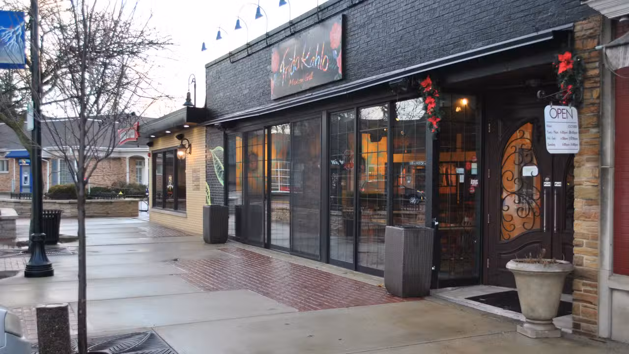 Exterior - Frida Kahlo Mexican Grill - Permanently Closed, Clarendon Hills, IL