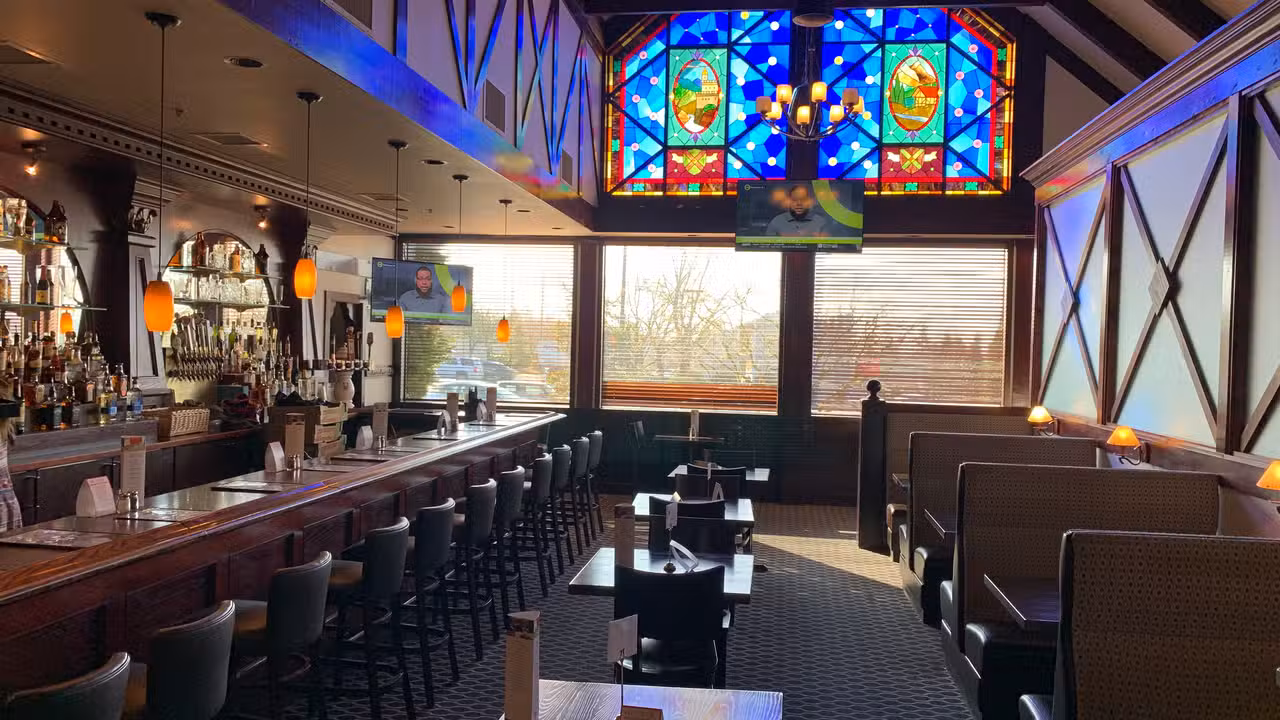 Gustav's Pub & Grill - Clackamas, Clackamas, OR