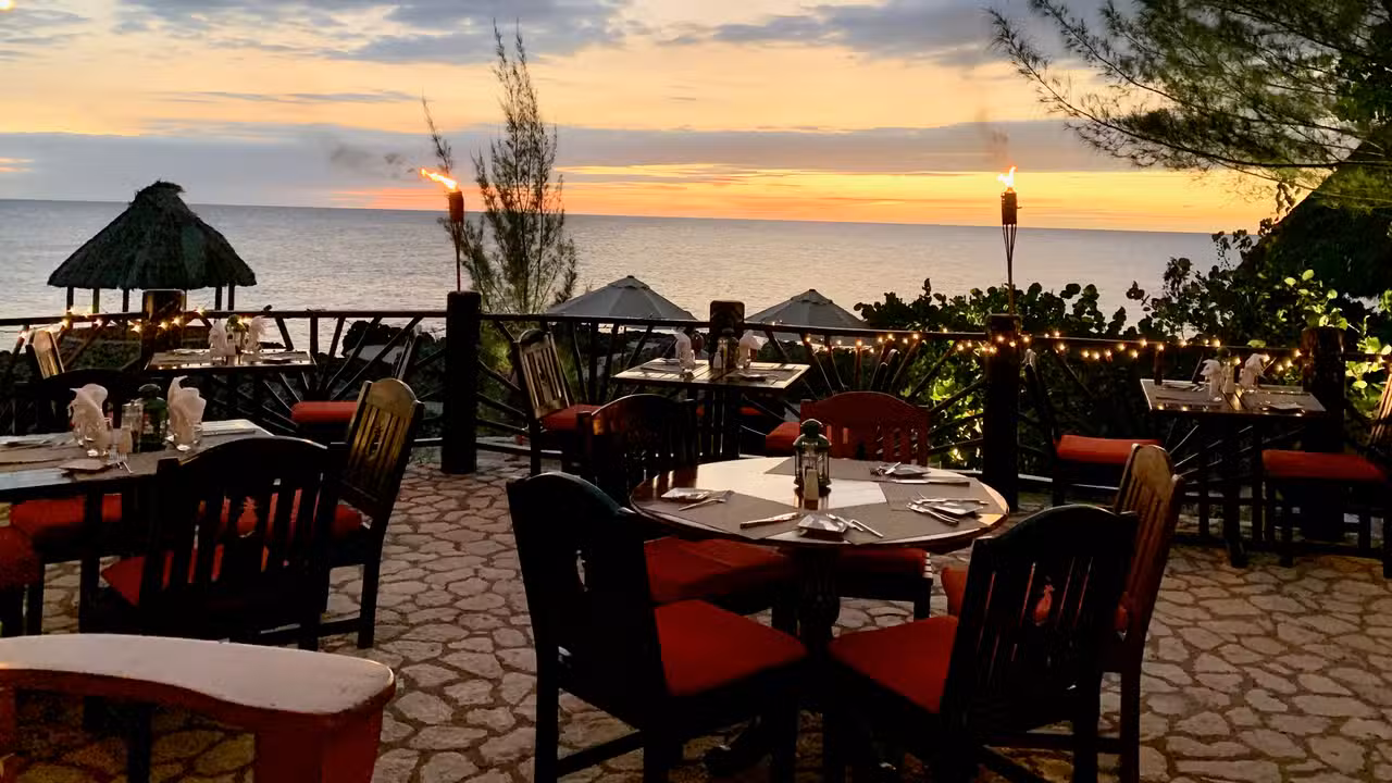 Buitenkant - The Lodge at Tensing Pen, Negril, Westmoreland