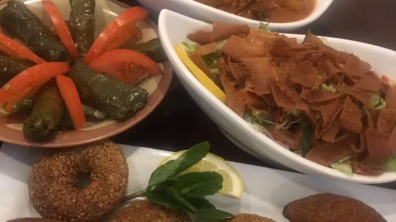 料理 - Byblos Cafe  Glasgow