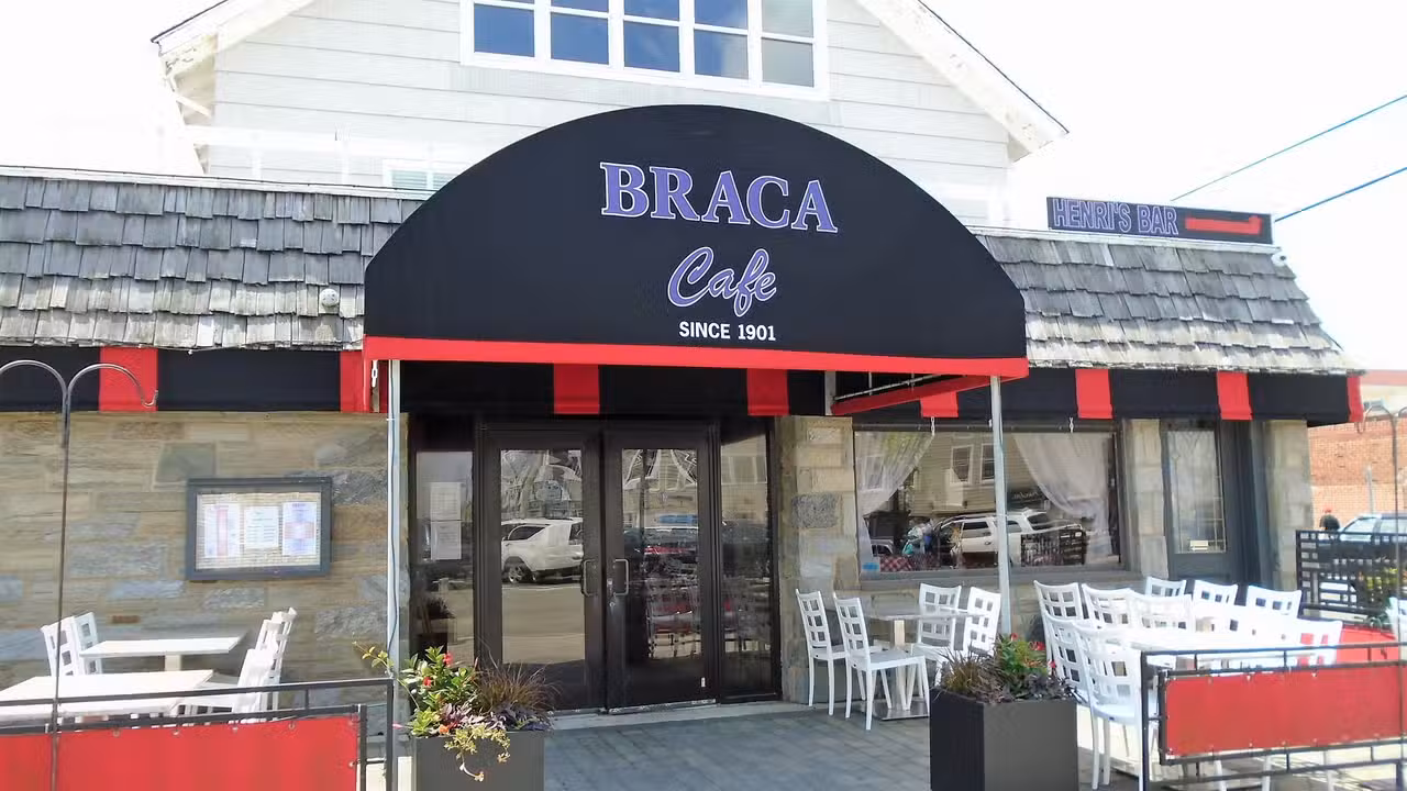 Buitenkant - Henri's Bar @ Braca Cafe, Sea Isle City, NJ