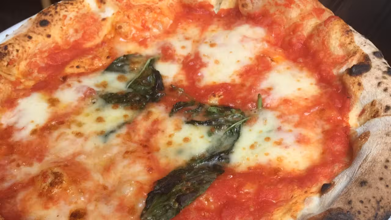 Pizzeria Via Mercanti - Gerrard, Toronto, ON
