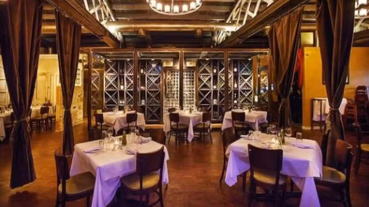 Binnenkant - Zia's Lago Vista - Permanently Closed, Chicago, IL