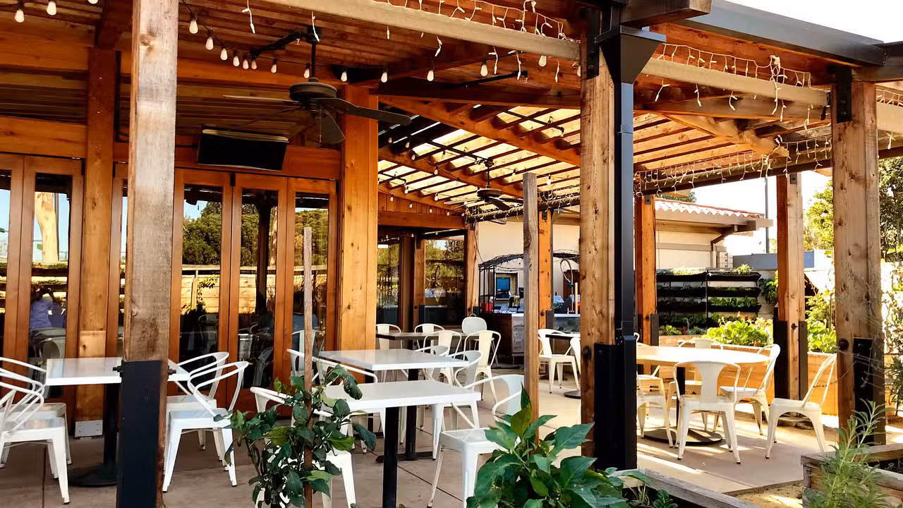 Binnenkant - Provenance, Newport Beach, CA