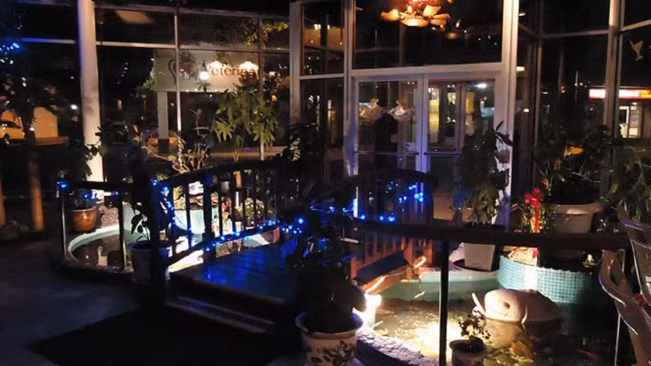 Interior - Peninsula Asian Fusion, Bay Shore, NY