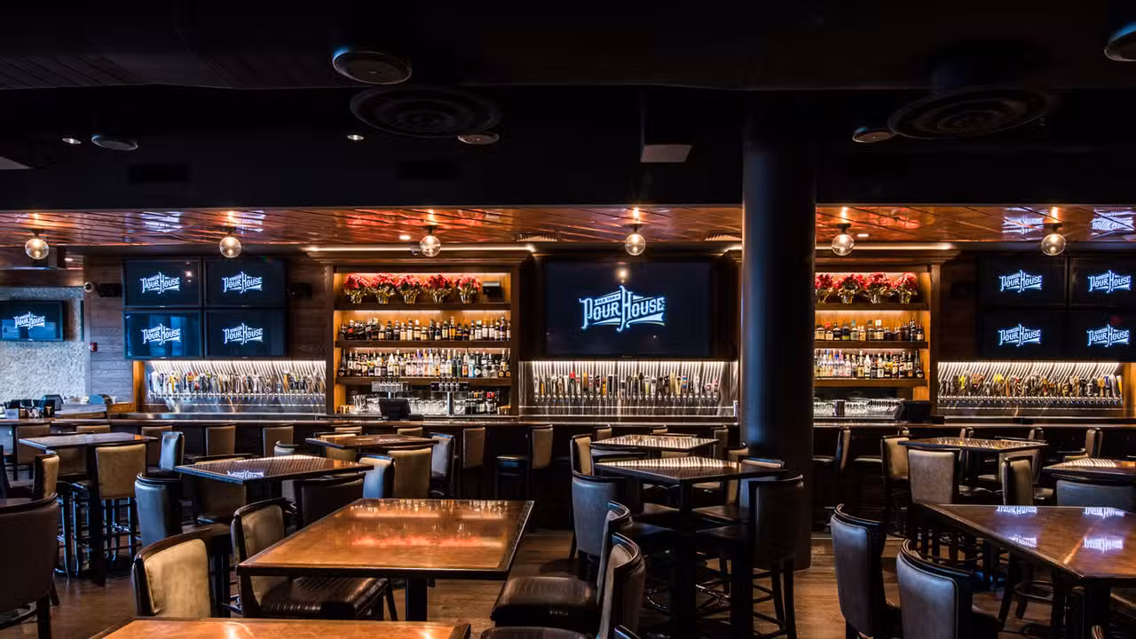 Binnenkant - Old Town Pour House - Oak Brook, Oak Brook, IL