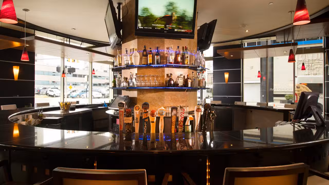 Interior - The Round Bar - Double Tree Hilton Detroit, Detroit, MI