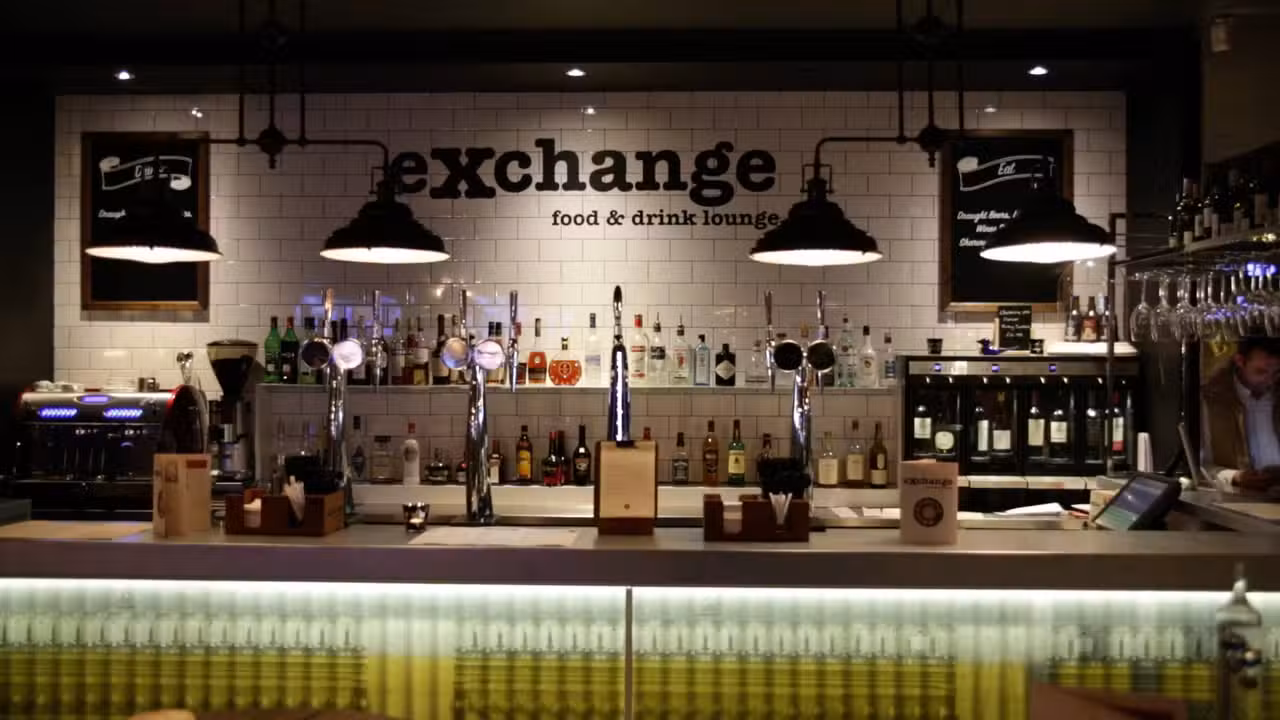 Innen - Exchange Food & Drink Lounge, Manchester, 