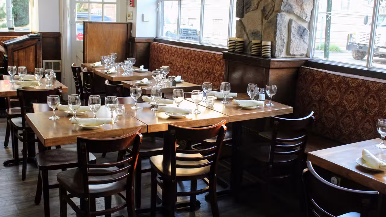 Interior - Bistro La Baia, Philadelphia, PA