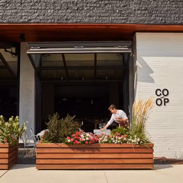 CO-OP Restaurant & Lounge, Philadelphia, PA
