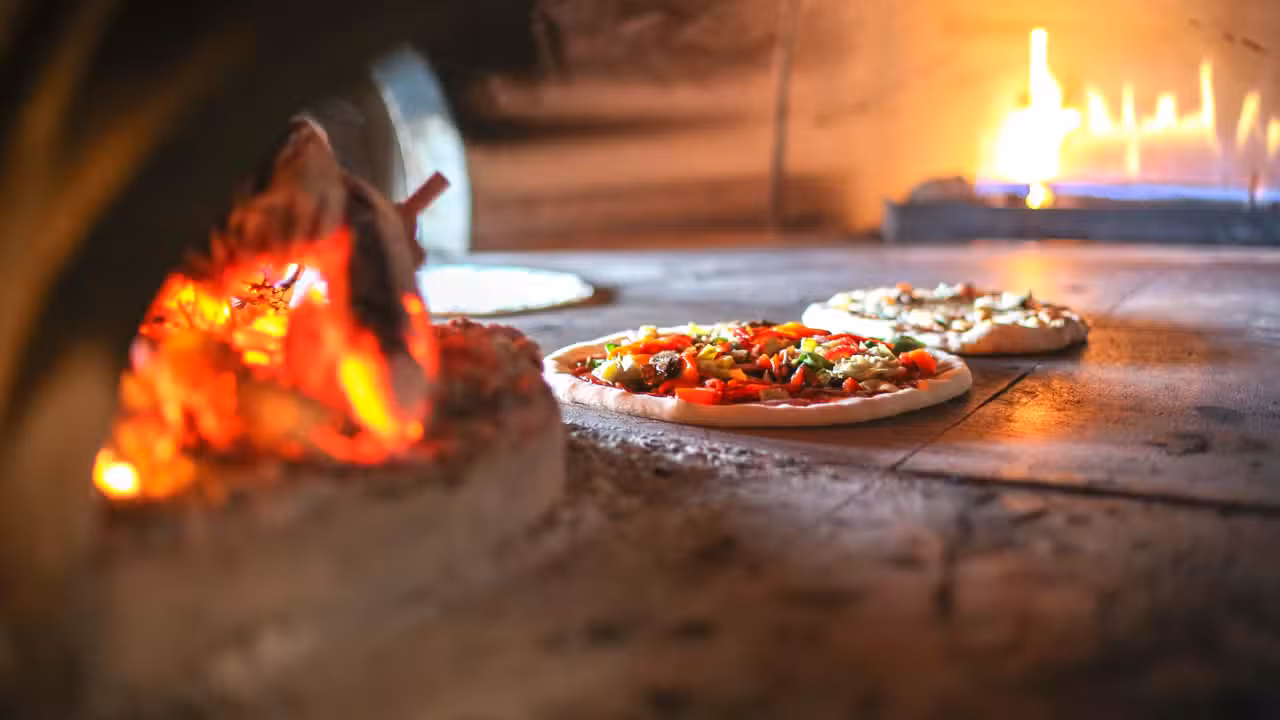 Interior - Twin Oak Wood Fired Pizza & BBQ, Brentwood, MO