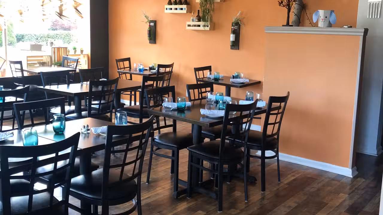 Interior - Lavi BYOB, Ardmore, PA