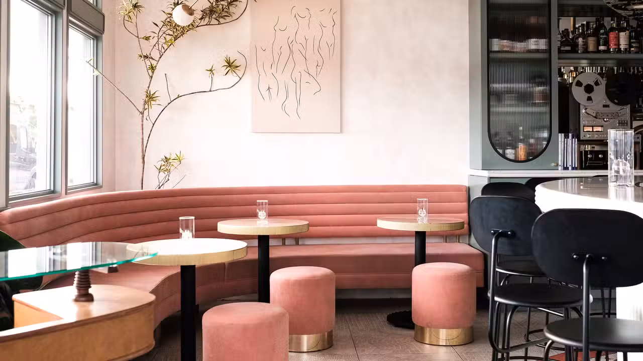 Interior - Jeune et Jolie, Carlsbad, CA