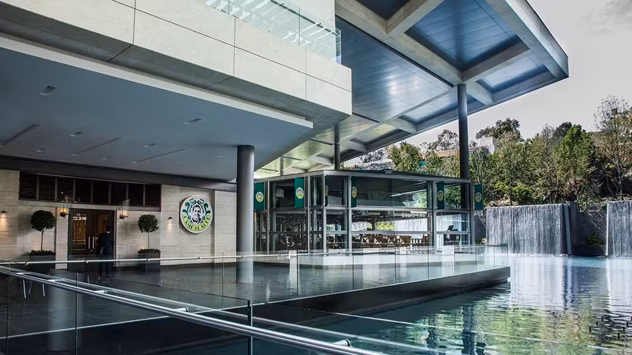 Buitenkant - Cambalache - Oasis, México, CDMX