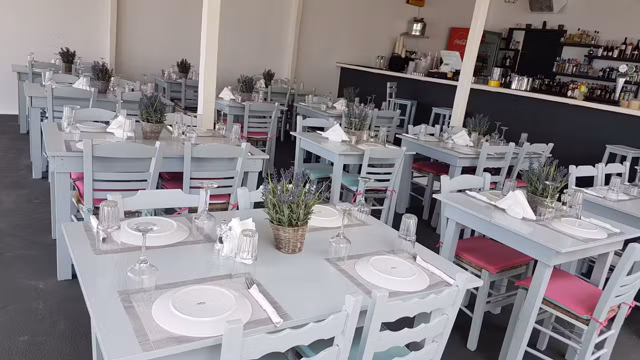 Interior - Locura Beach Bar & Restaurant, Perissa, Santorini