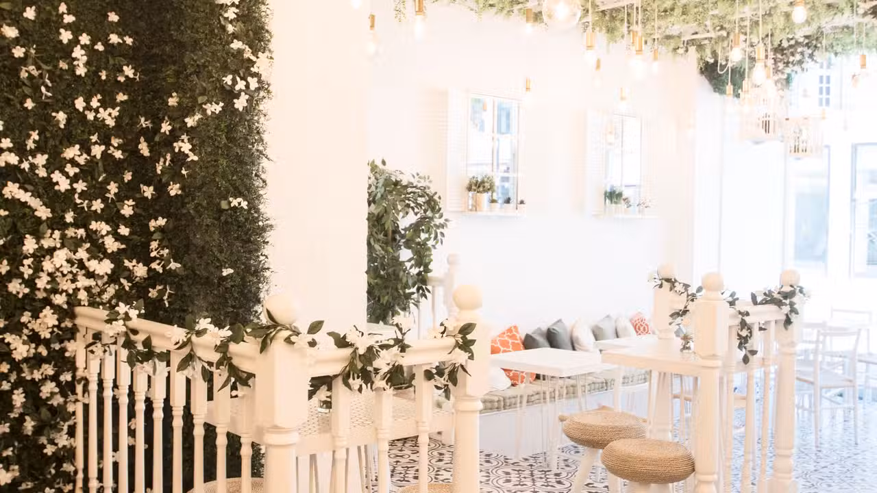 Interior - Jardin du Jasmin, London, ENG