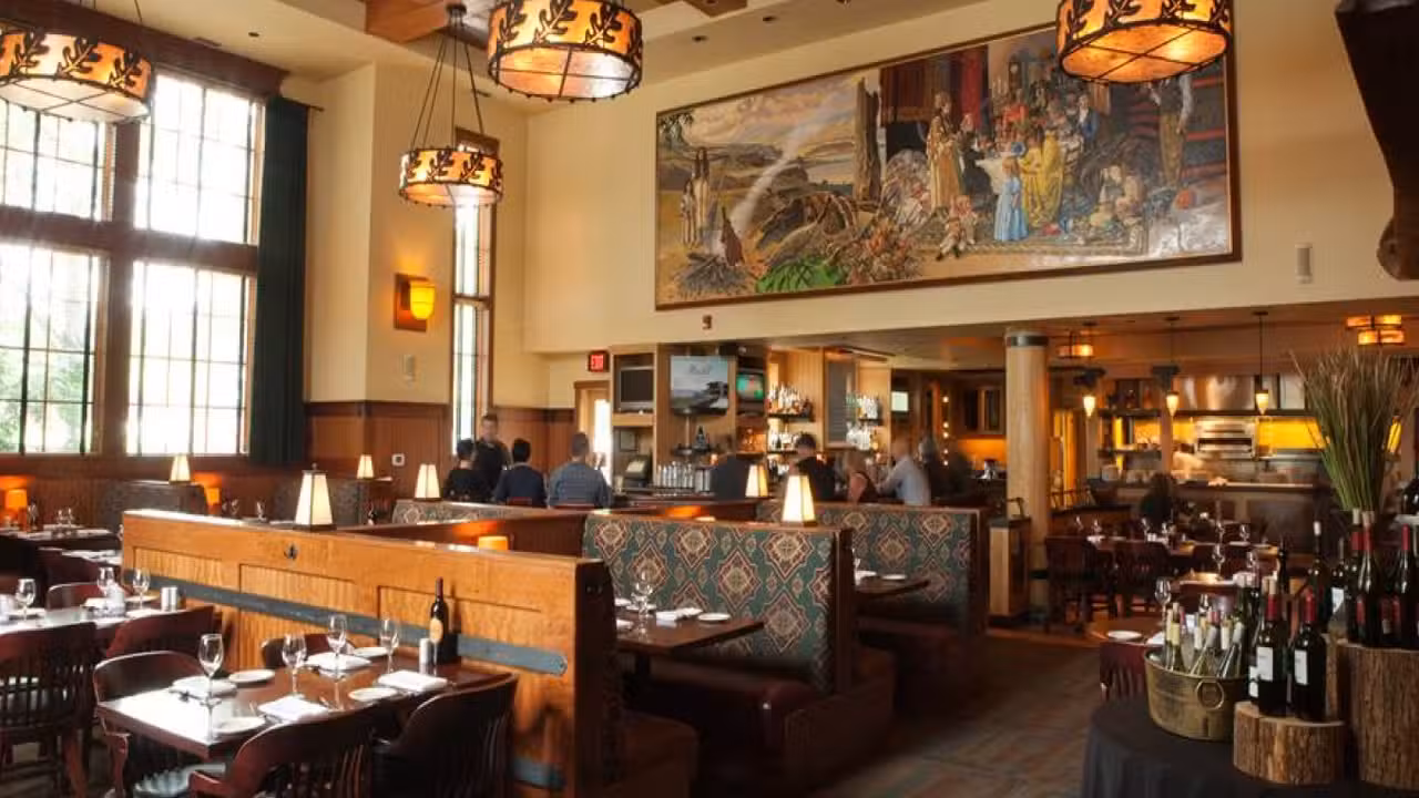 Interior - Hudson's Bar & Grill The Heathman Lodge, Vancouver, WA