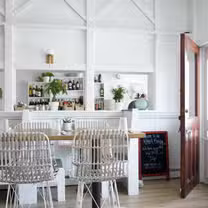 A photo of Beach Pea Kitchen & Bar restaurant