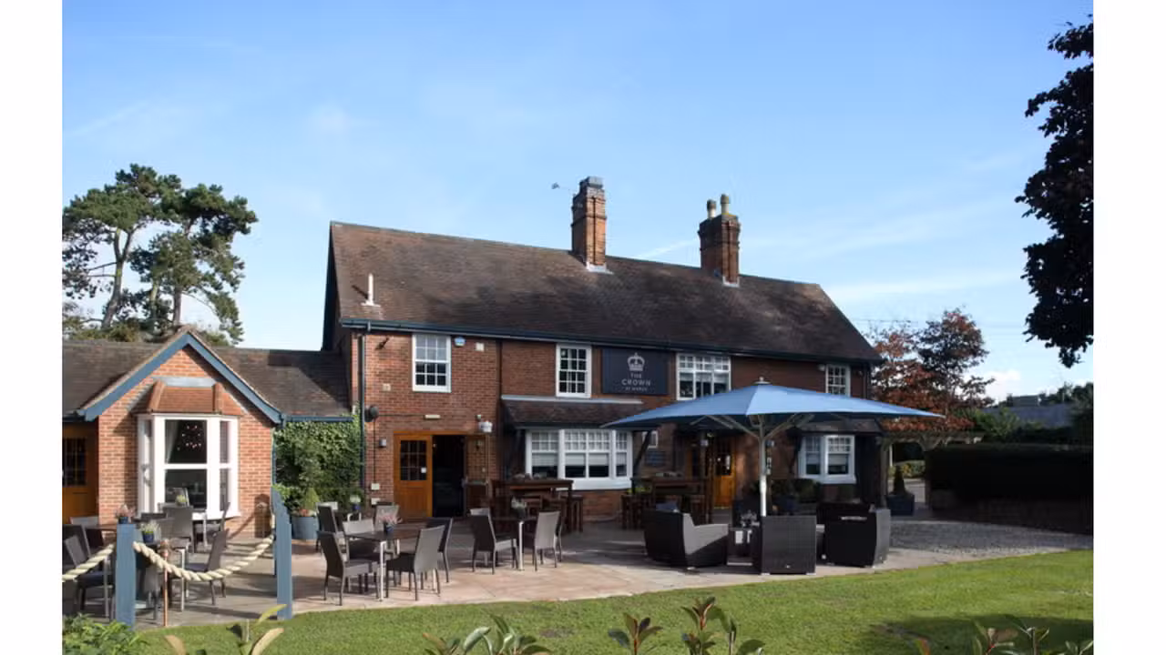 Interior - Premium Country Pubs - The Crown, Wolverhampton, West Midlands