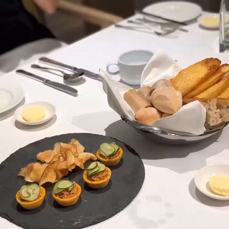Food - Gordon Grill - Goodwood Park Hotel, Singapore, Singapore