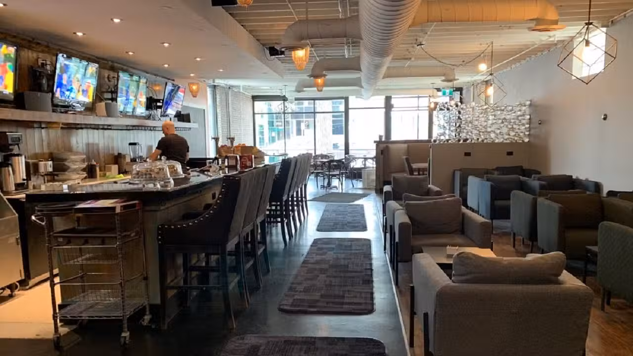 Interior - Siraj Cafe & Lounge, Winnipeg, MB