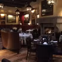 Foto von ML Tavern Restaurant