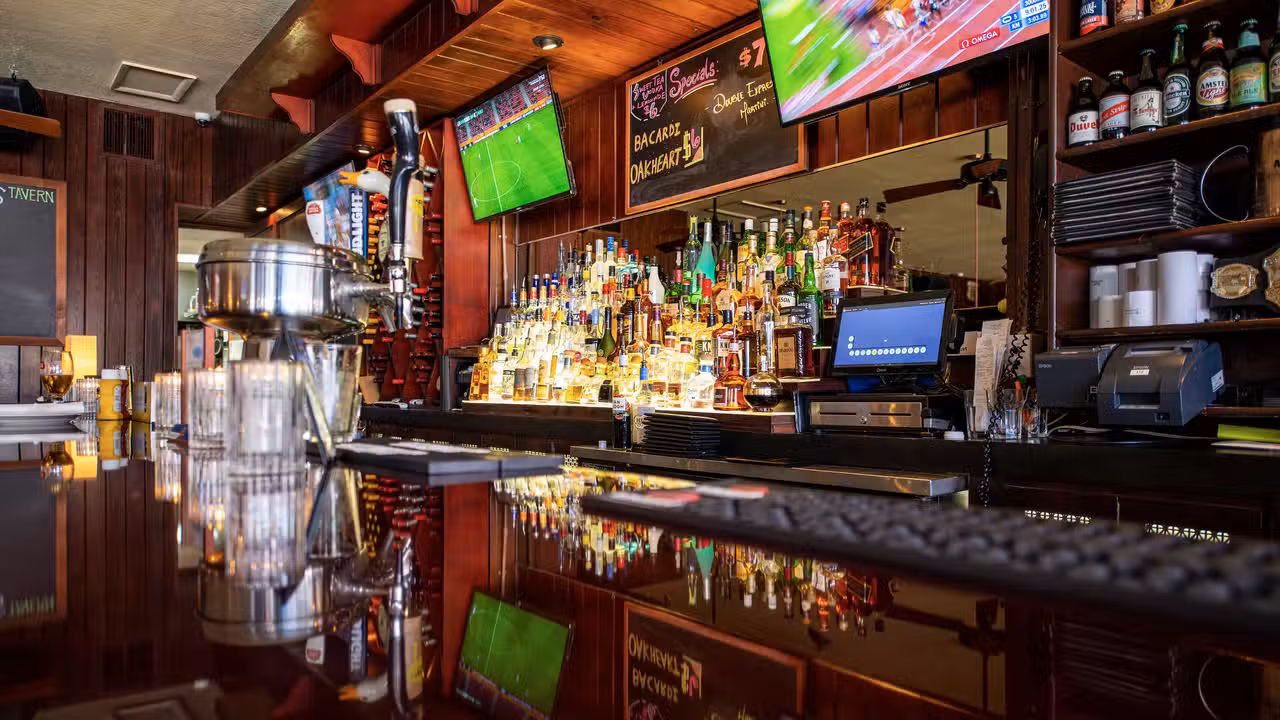 Interior - Norman's American Bar & Grill, Miami Beach, FL