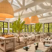 A photo of Layla at MacArthur Place restaurant