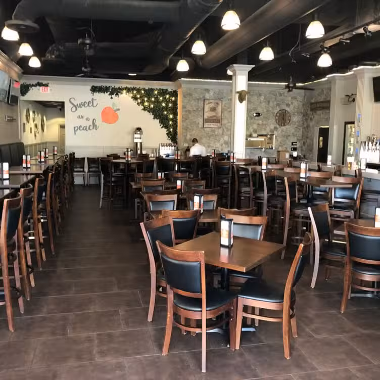 Interior - Peach Pit Bar and Grill, Estero, FL