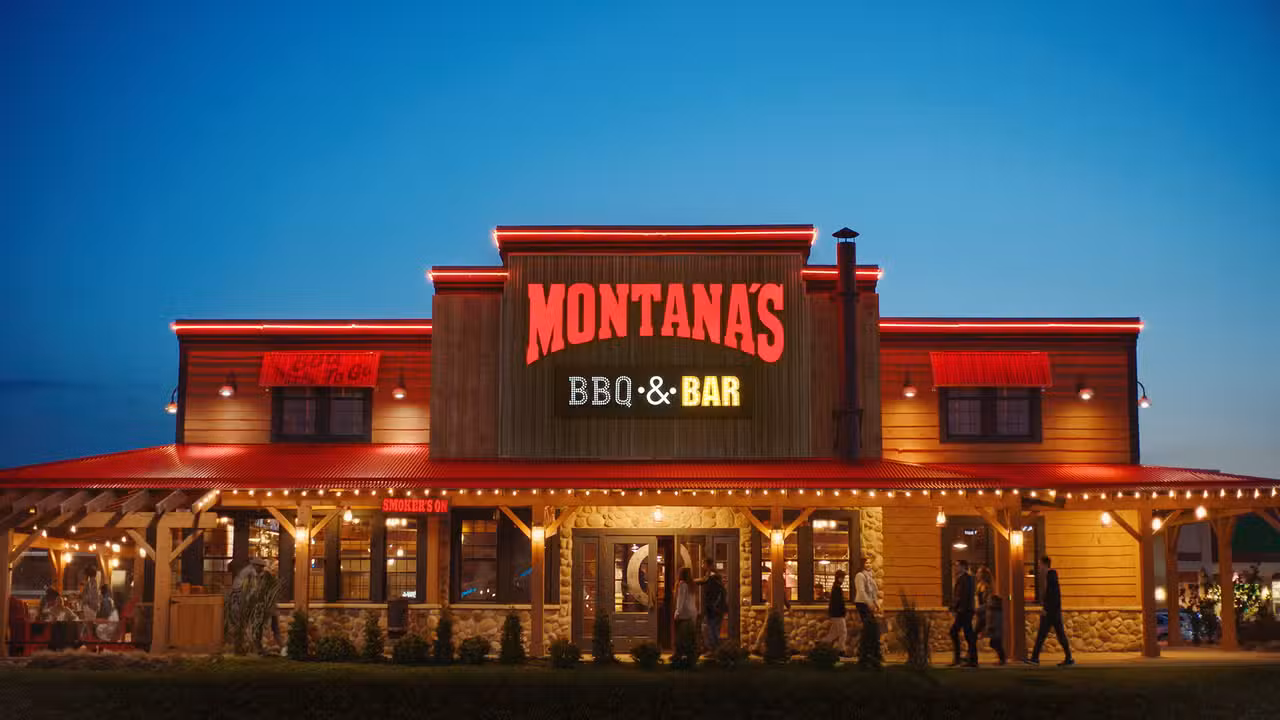 Mon Digital Exterior Shot - Montana's BBQ & Bar - Dundas, Dundas, ON