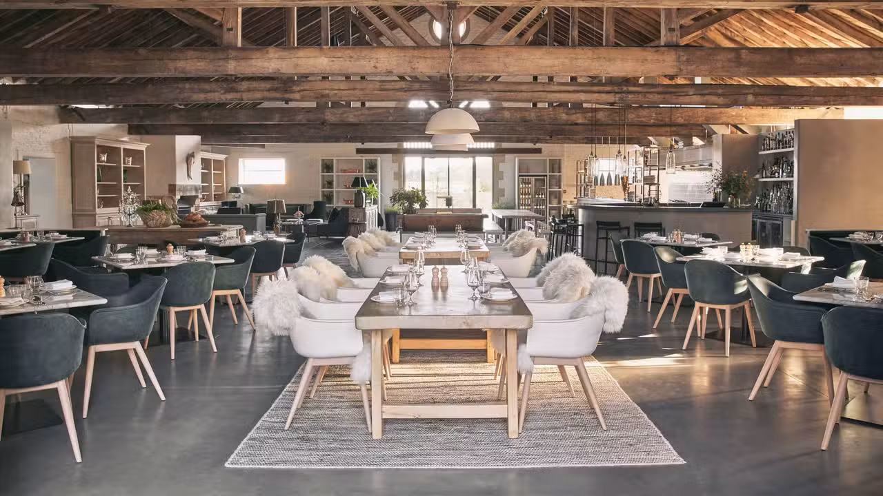 Interior - The Ox Barn, Lechlade, Gloucestershire