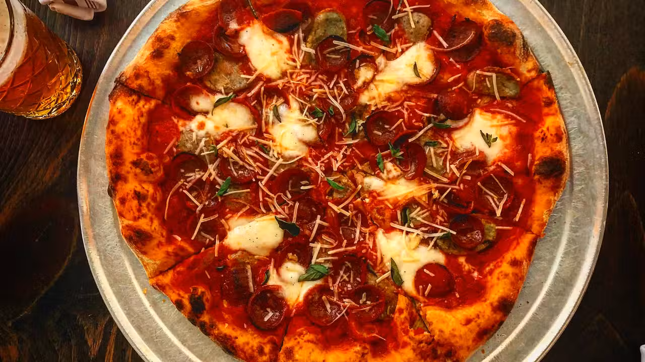 Binnenkant - Streeterville Pizzeria & Tap, Chicago, IL
