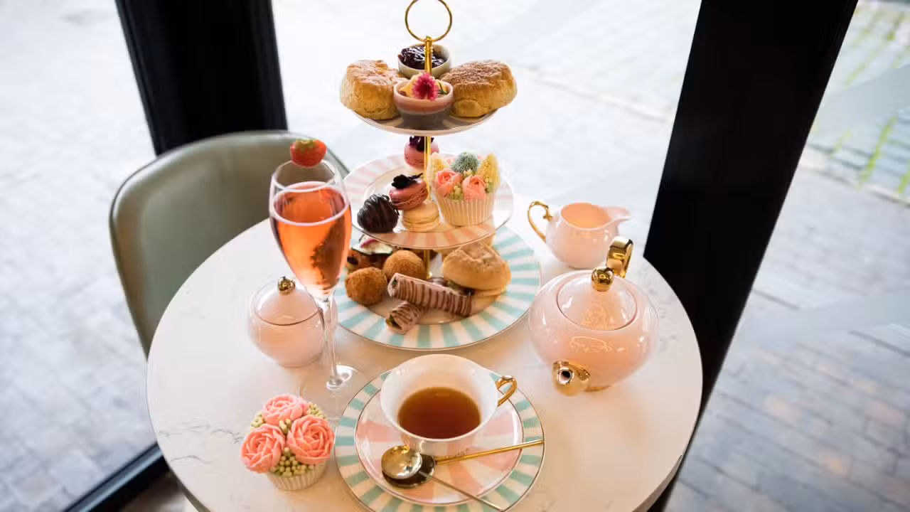 Afternoon Tea at Noel's Bar and Restaurant, Birmingham, 