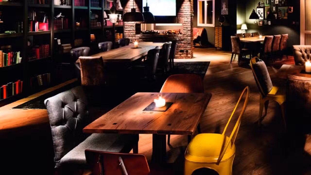 Interior - Pentalounge, Roissy, Paris