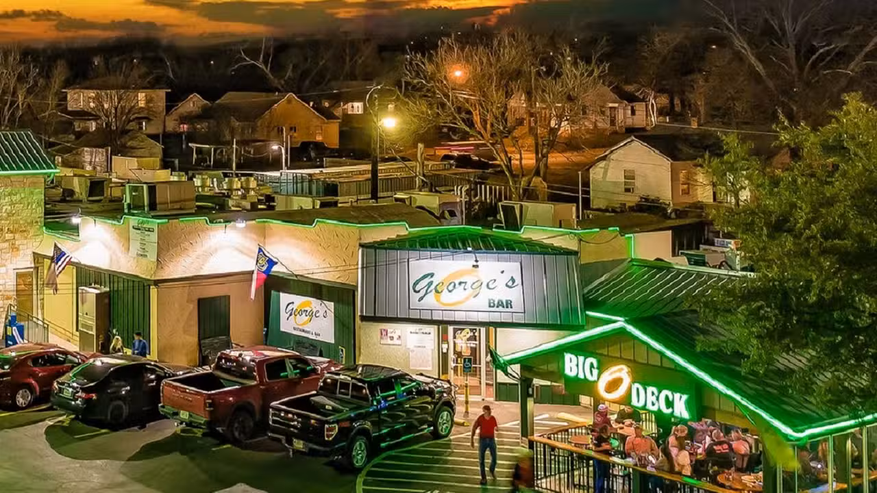 Interior - George's, Waco, TX