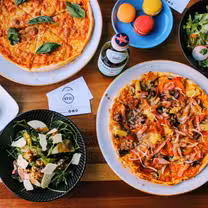 Una foto del restaurante Errol's