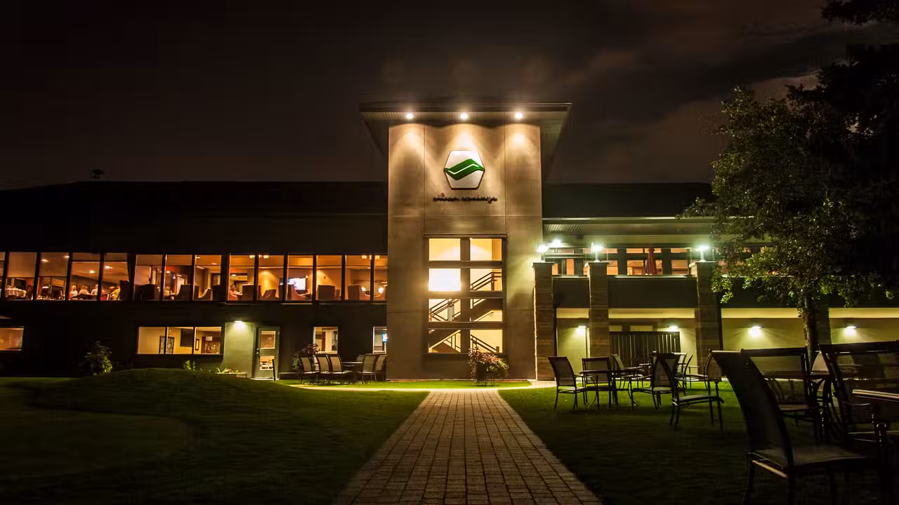 Interior - Silver Springs Golf & Country Club Restaurant, Calgary, AB