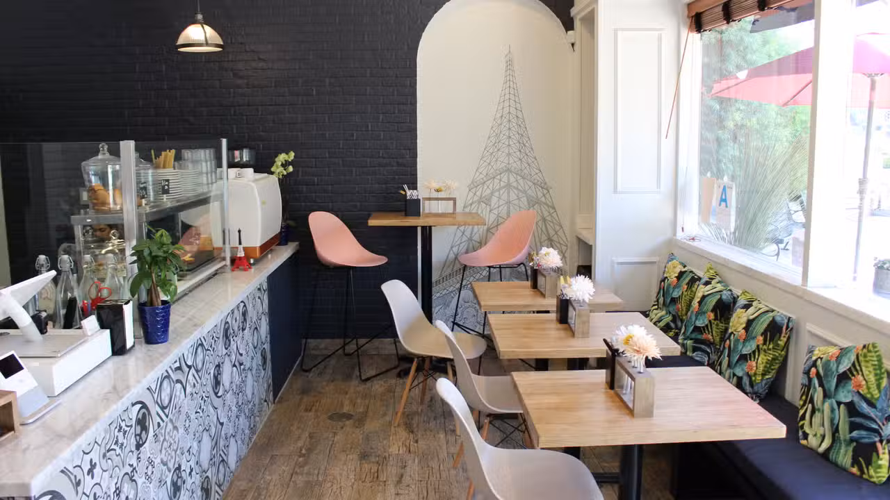 Interior - Bistrot Paris, Studio City, CA