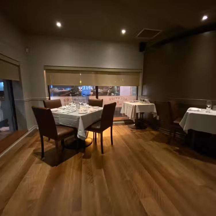 Binnenkant - SOLSTICE Restaurant & Wine Bar, Mississauga, ON