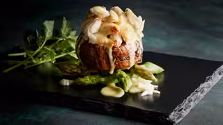 A photo of Morton's The Steakhouse - Singapore restaurant