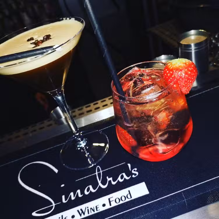 Drankjes - Sinatra’s Food & Drink, Llandudno, Clwyd