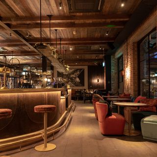 Elephant & Castle &ndash; The Mayson