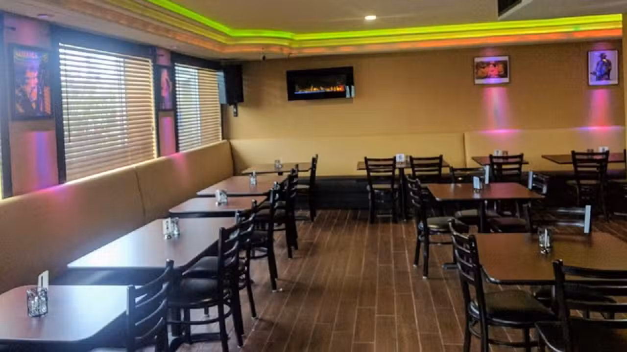 Interior - Island Soul Restaurant & Bar, Lindenhurst, NY
