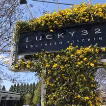 Foto von Lucky 32 Southern Kitchen - Greensboro Restaurant