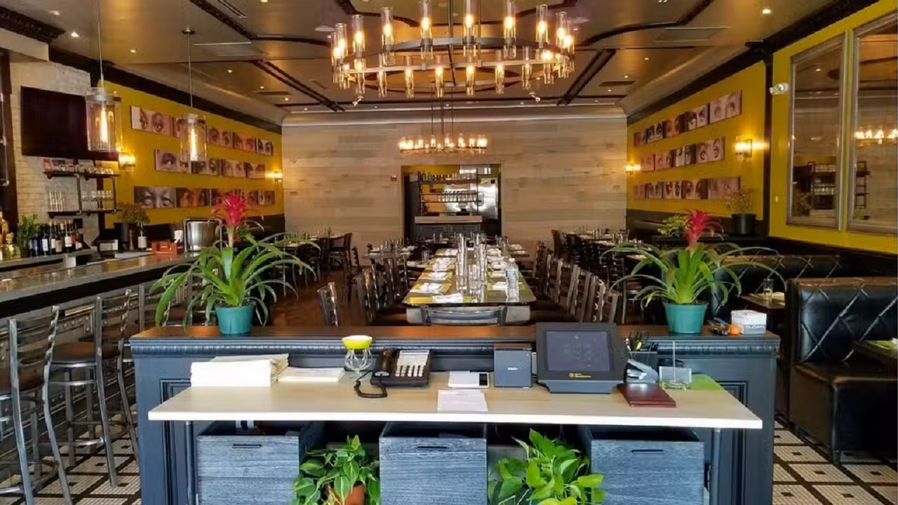 Interior - Craft 387 Bistro & Bar, Plainview, NY