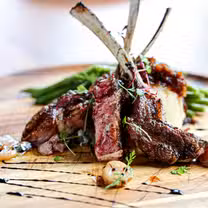 Foto von Alma - Kosher Chef Steakhouse, Bar and Events Restaurant