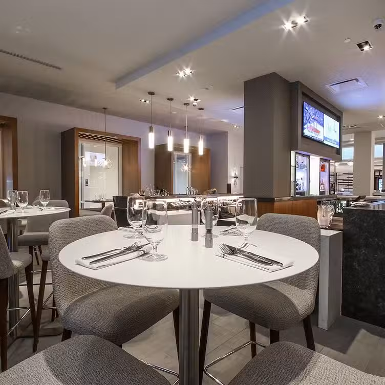 Interior - Shade Bar & Grill- Marriott Orlando Downtown, Orlando, FL