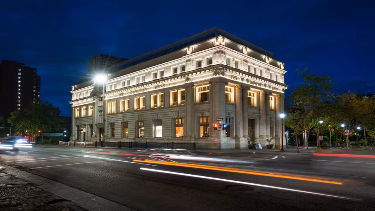 Buitenkant - Teatro Restaurant, Calgary, AB
