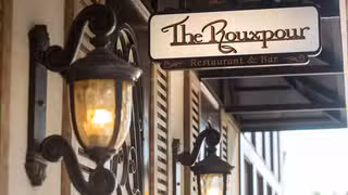 Una foto del restaurante The Rouxpour Restaurant & Bar - Sugar Land